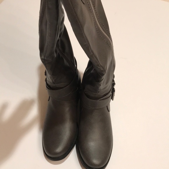 NWT RAMPAGE HANSEL GREY WIDE TALL BOOTS 6 - Picture 5 of 8